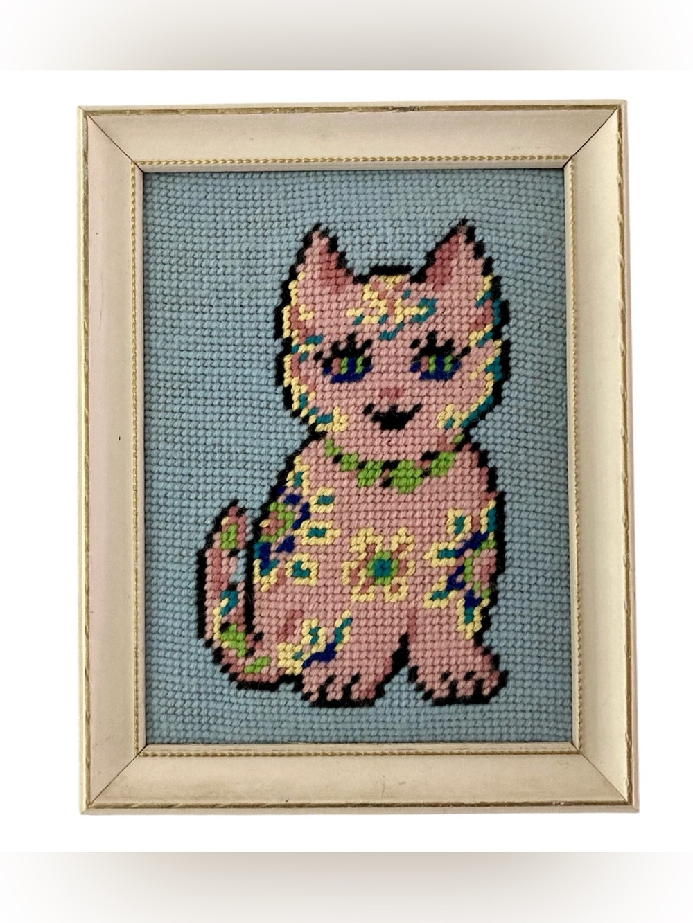 Vintage Framed Cat Needlepoint from 1973 Wall Decor 9”x7”